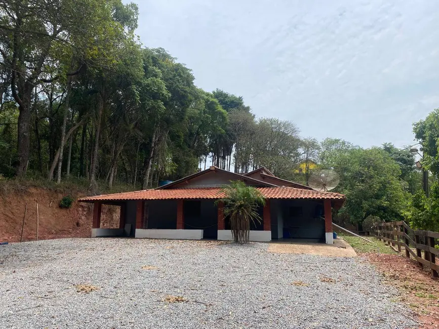 Foto 1 de Chácara com 3 quartos à venda, 150m2 em Pinhalzinho - SP