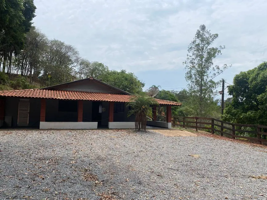 Foto 3 de Chácara com 3 quartos à venda, 150m2 em Pinhalzinho - SP