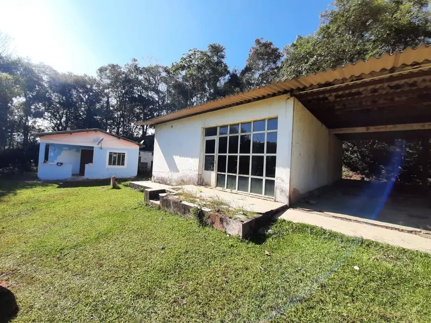 Sítio / Rancho com 2 quartos à venda, 300m2 em Nazare Paulista - SP - imagem 4 Foto 4 de Sítio / Rancho com 2 quartos à venda, 300m2 em Nazare Paulista - SP