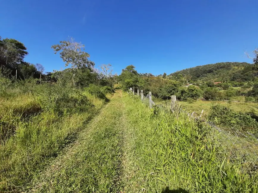 Sítio / Rancho com 2 quartos à venda, 300m2 em Nazare Paulista - SP - imagem 9 Foto 9 de Sítio / Rancho com 2 quartos à venda, 300m2 em Nazare Paulista - SP