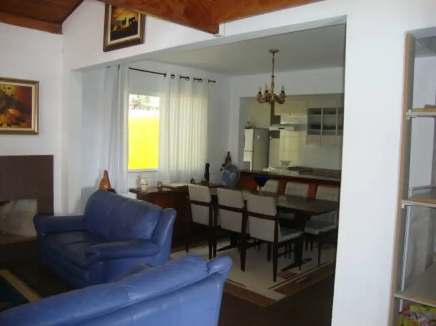 Chácara com 3 quartos à venda, 200m2 em Mairipora - SP - imagem 9 Foto 9 de Chácara com 3 quartos à venda, 200m2 em Mairipora - SP