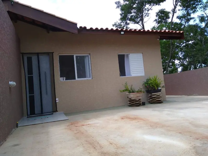 Casa com 2 quartos à venda, 150m2 em Campos de Atibaia, Atibaia - SP - imagem 1 Foto 1 de Casa com 2 quartos à venda, 150m2 em Campos de Atibaia, Atibaia - SP