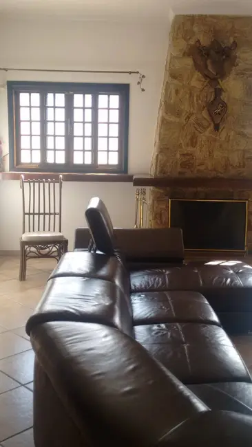 Foto 4 de Chácara com 3 quartos à venda, 1080m2 em Loteamento Vale das Flores, Atibaia - SP