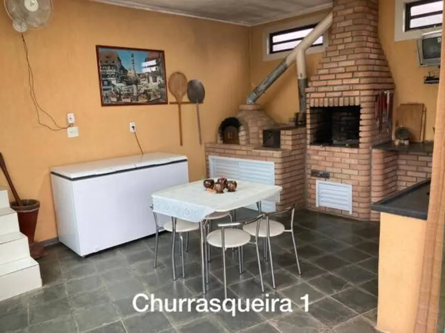 Chácara com 5 quartos à venda, 3000m2 em Jardim Eneide, Atibaia - SP - imagem 7 Foto 7 de Chácara com 5 quartos à venda, 3000m2 em Jardim Eneide, Atibaia - SP