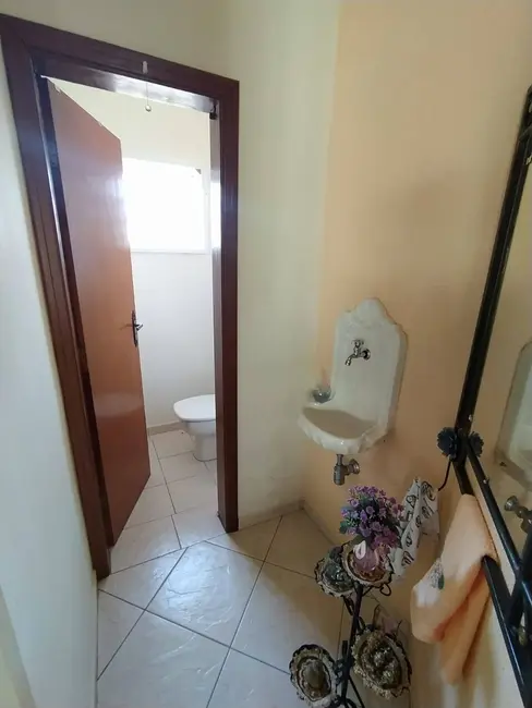 Foto 5 de Casa com 3 quartos à venda, 200m2 em Jardim do Lago, Atibaia - SP