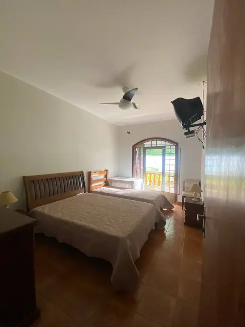 Foto 3 de Chácara com 4 quartos à venda, 400m2 em Igarata - SP