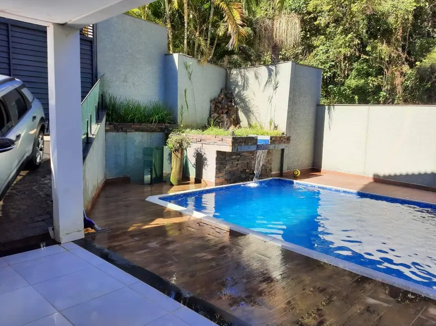 Foto 3 de Chácara com 3 quartos à venda e para alugar, 230m2 em Mairipora - SP