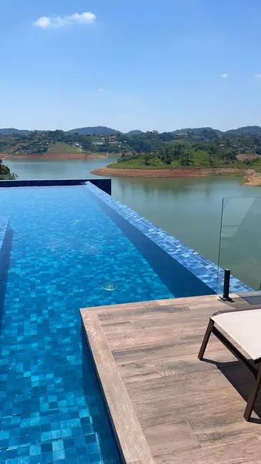 Chácara com 7 quartos à venda, 700m2 em Igarata - SP - imagem 6 Foto 6 de Chácara com 7 quartos à venda, 700m2 em Igarata - SP