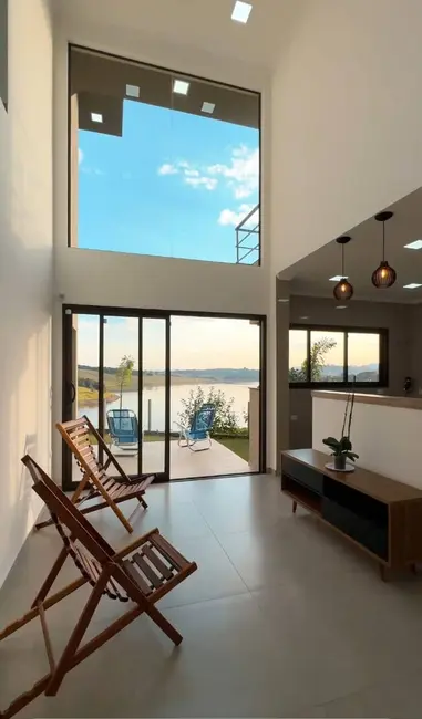 Casa de Condomínio com 3 quartos à venda, 220m2 em Joanopolis - SP - imagem 9 Foto 9 de Casa de Condomínio com 3 quartos à venda, 220m2 em Joanopolis - SP