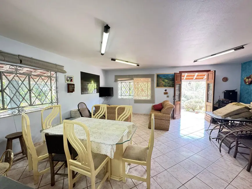 Foto 2 de Chácara com 5 quartos à venda, 300m2 em Mairipora - SP