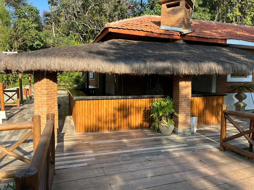 Foto 3 de Chácara com 2 quartos à venda, 2800m2 em Chácaras Copaco, Aruja - SP