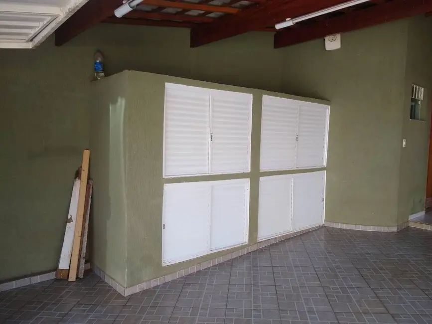 Casa com 2 quartos à venda, 100m2 em Jardim das Cerejeiras, Atibaia - SP - imagem 3 Foto 3 de Casa com 2 quartos à venda, 100m2 em Jardim das Cerejeiras, Atibaia - SP