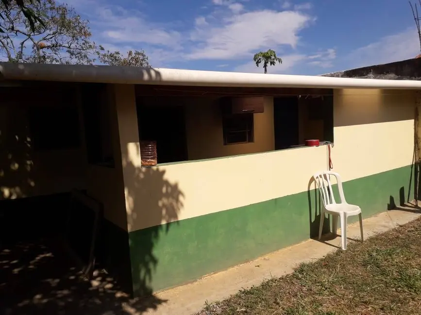 Chácara com 2 quartos à venda, 800m2 em Piracaia - SP - imagem 7 Foto 7 de Chácara com 2 quartos à venda, 800m2 em Piracaia - SP