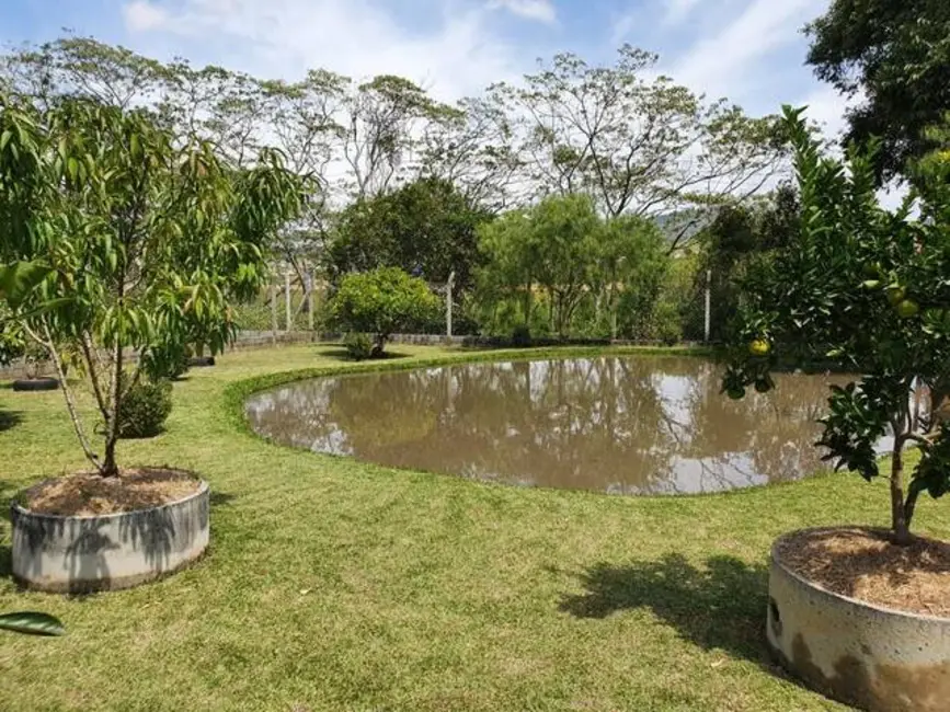 Foto 4 de Chácara com 3 quartos à venda, 2000m2 em Bom Jesus Dos Perdoes - SP