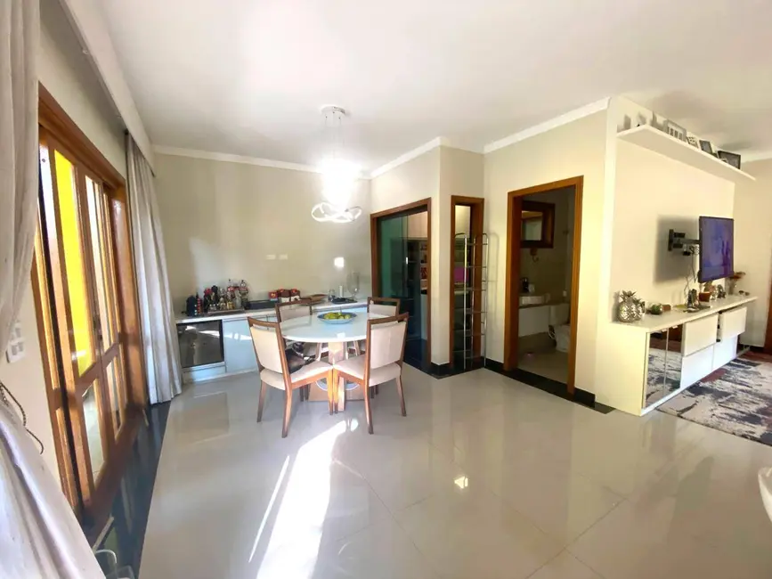 Foto 5 de Casa de Condomínio com 3 quartos à venda, 150m2 em Jardim Estância Brasil, Atibaia - SP