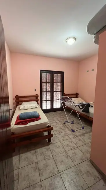 Chácara com 5 quartos à venda, 400m2 em Santa Isabel - SP - imagem 6 Foto 6 de Chácara com 5 quartos à venda, 400m2 em Santa Isabel - SP