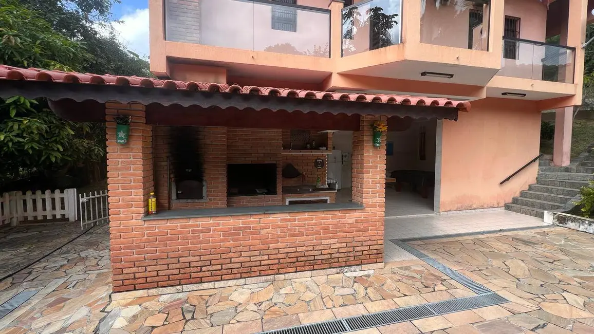 Chácara com 5 quartos à venda, 400m2 em Santa Isabel - SP - imagem 7 Foto 7 de Chácara com 5 quartos à venda, 400m2 em Santa Isabel - SP