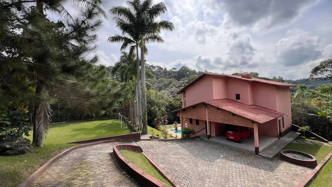 Chácara com 5 quartos à venda, 400m2 em Santa Isabel - SP - imagem 9 Foto 9 de Chácara com 5 quartos à venda, 400m2 em Santa Isabel - SP