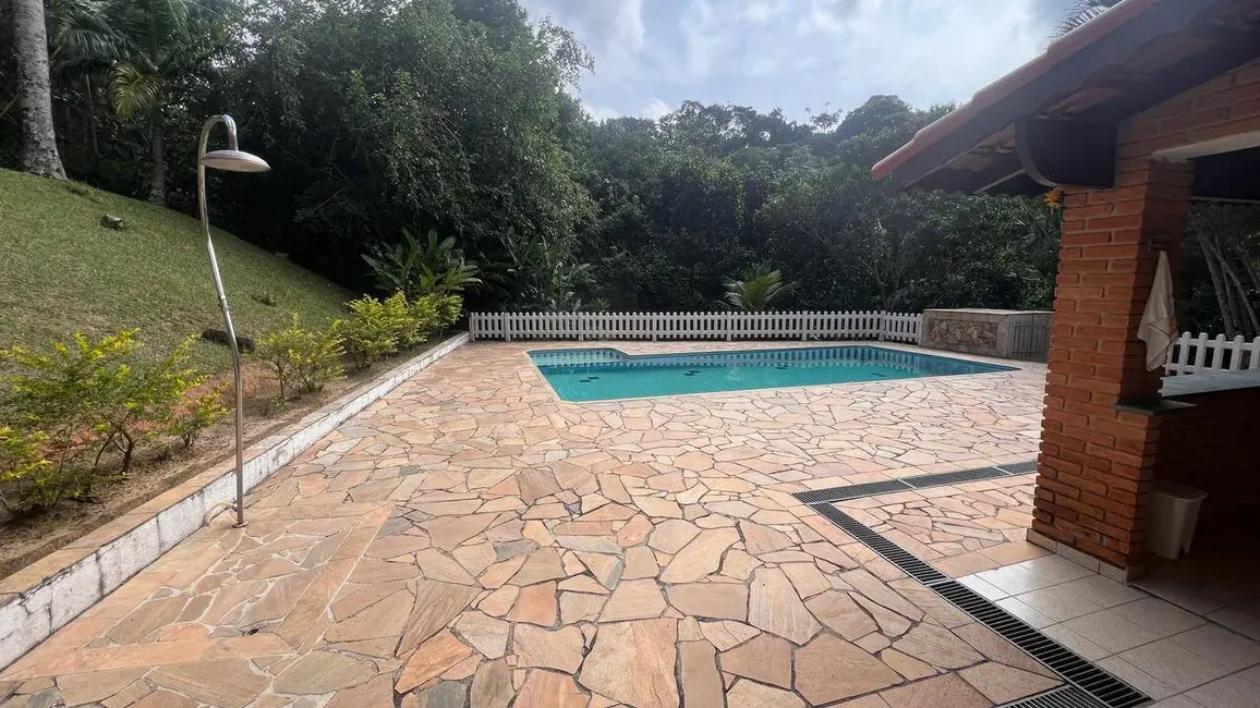 Chácara com 5 quartos à venda, 400m2 em Santa Isabel - SP - imagem 4 Foto 4 de Chácara com 5 quartos à venda, 400m2 em Santa Isabel - SP