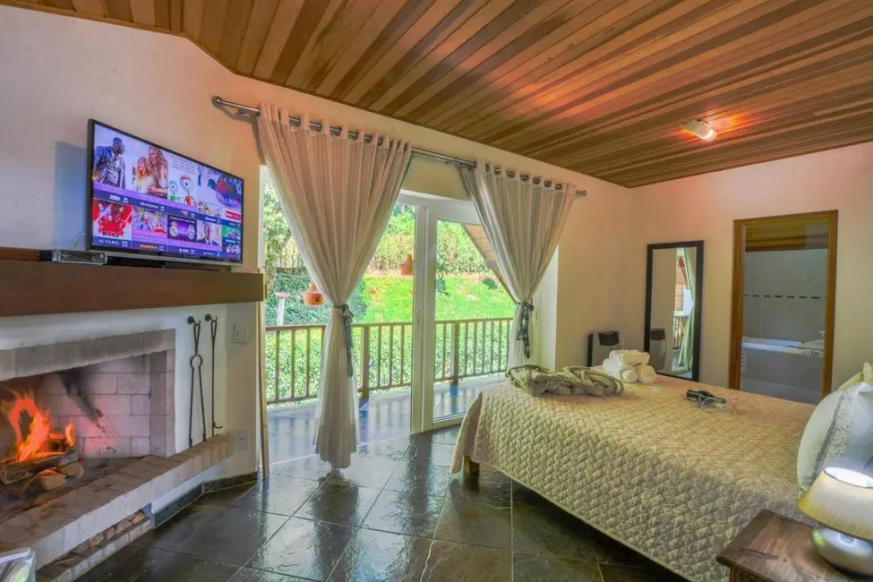 Foto 8 de Chácara com 7 quartos à venda, 1000m2 em Camanducaia - MG