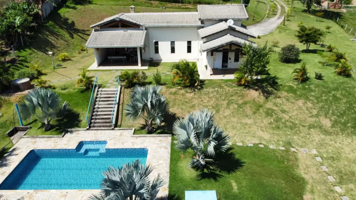 Foto 2 de Chácara com 3 quartos à venda, 300m2 em Pedra Bela - SP
