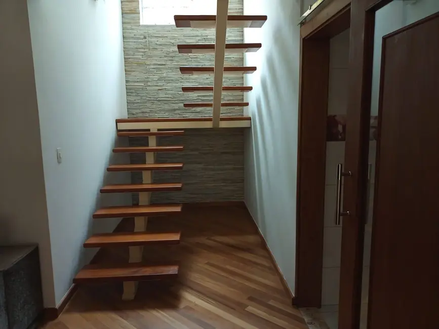 Foto 2 de Chácara com 4 quartos à venda, 300m2 em Mairipora - SP