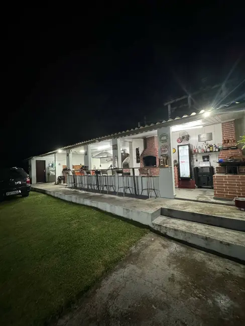 Chácara com 4 quartos à venda, 300m2 em Área Rural de Arujá, Aruja - SP - imagem 4 Foto 4 de Chácara com 4 quartos à venda, 300m2 em Área Rural de Arujá, Aruja - SP