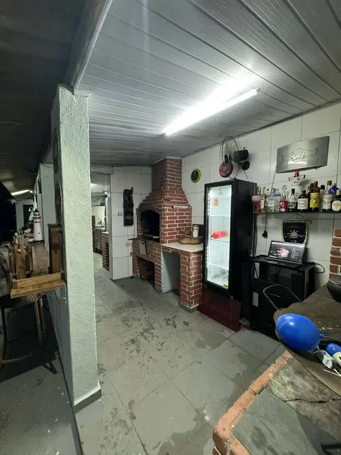 Chácara com 4 quartos à venda, 300m2 em Área Rural de Arujá, Aruja - SP - imagem 8 Foto 8 de Chácara com 4 quartos à venda, 300m2 em Área Rural de Arujá, Aruja - SP