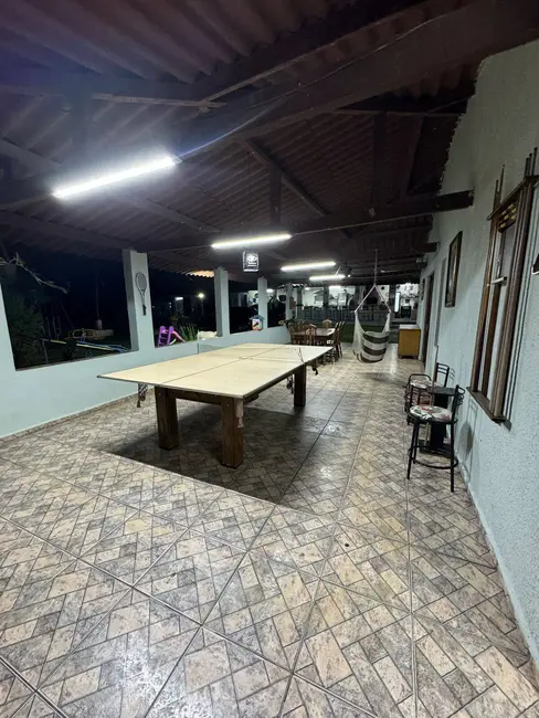 Chácara com 4 quartos à venda, 300m2 em Área Rural de Arujá, Aruja - SP - imagem 5 Foto 5 de Chácara com 4 quartos à venda, 300m2 em Área Rural de Arujá, Aruja - SP