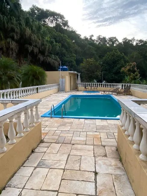 Chácara com 4 quartos à venda, 300m2 em Área Rural de Arujá, Aruja - SP - imagem 3 Foto 3 de Chácara com 4 quartos à venda, 300m2 em Área Rural de Arujá, Aruja - SP