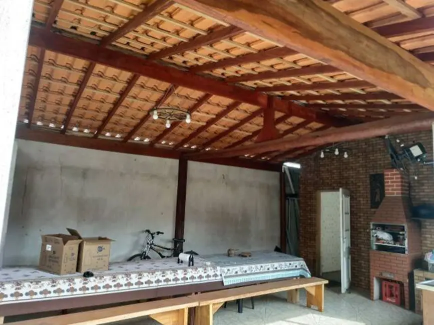 Chácara com 2 quartos à venda, 160m2 em Jarinu - SP - imagem 3 Foto 3 de Chácara com 2 quartos à venda, 160m2 em Jarinu - SP