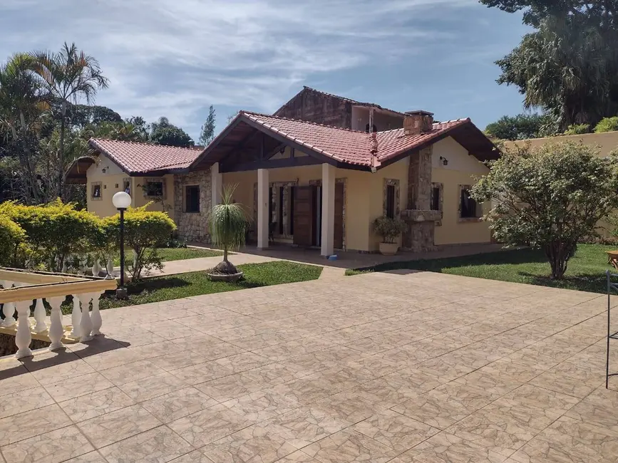 Foto 1 de Chácara com 3 quartos à venda, 1218m2 em Centro, Mairipora - SP