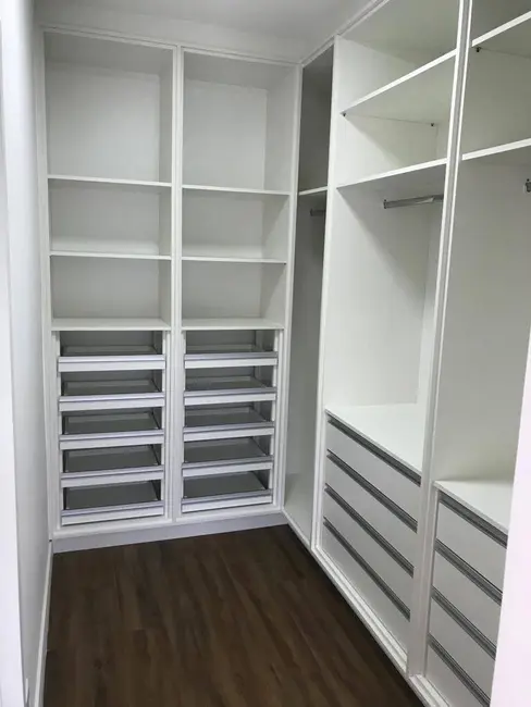 Foto 3 de Casa à venda, 300m2 em Condomínio Residencial Euroville, Braganca Paulista - SP