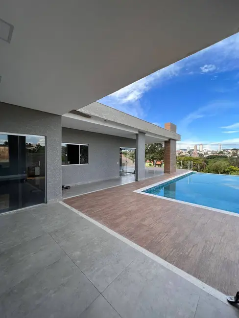 Foto 1 de Casa com 3 quartos à venda, 545m2 em Jardim América, Braganca Paulista - SP