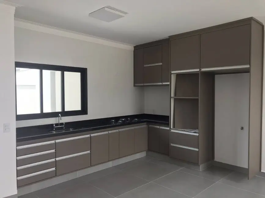 Foto 2 de Casa de Condomínio com 3 quartos à venda, 130m2 em Cidade Jardim, Braganca Paulista - SP