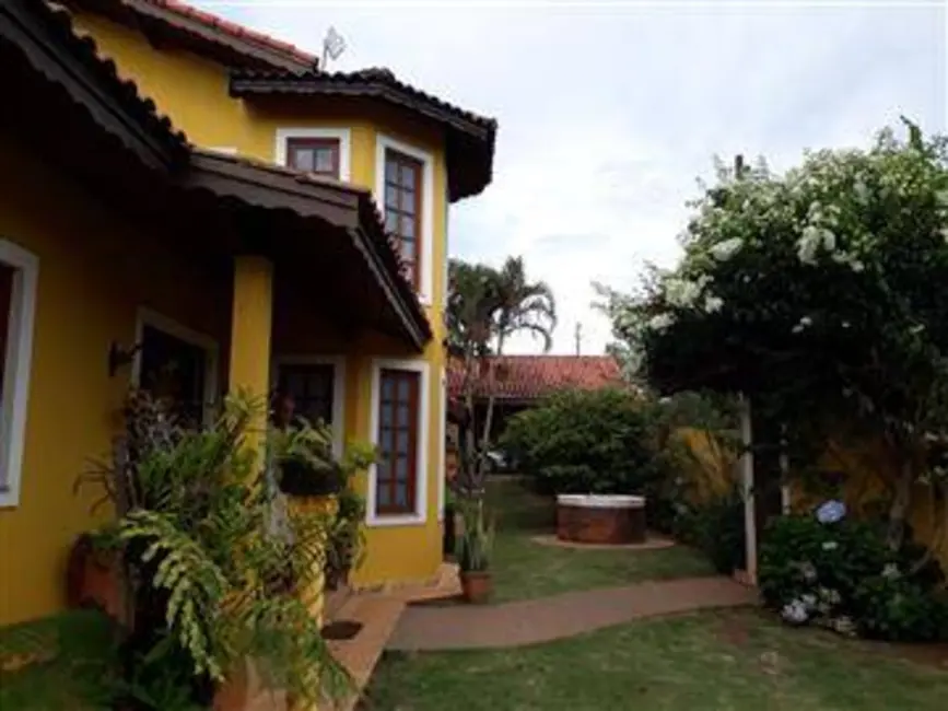 Foto 8 de Chácara com 3 quartos à venda, 1000m2 em Vila Dom Pedro, Atibaia - SP