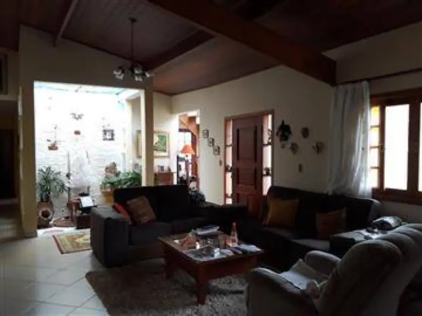 Foto 6 de Chácara com 3 quartos à venda, 1000m2 em Vila Dom Pedro, Atibaia - SP