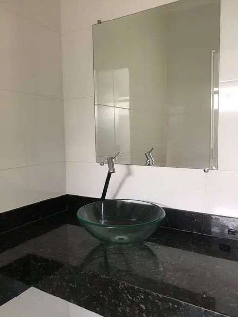 Chácara com 4 quartos à venda, 400m2 em Vargem - SP - imagem 8 Foto 8 de Chácara com 4 quartos à venda, 400m2 em Vargem - SP