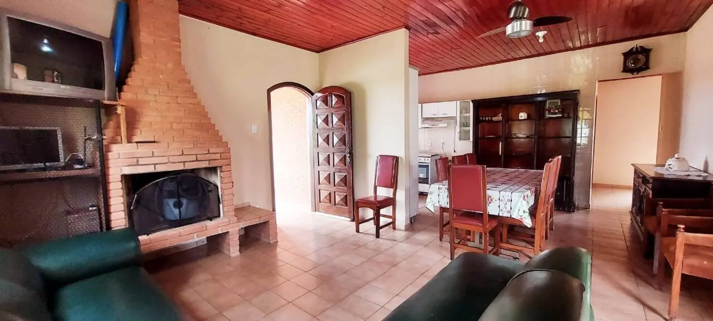 Chácara com 5 quartos à venda, 2967m2 em Jarinu - SP - imagem 3 Foto 3 de Chácara com 5 quartos à venda, 2967m2 em Jarinu - SP