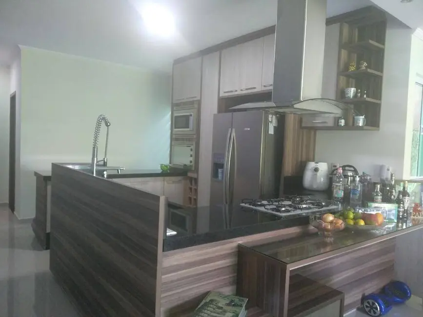 Foto 8 de Sobrado com 3 quartos à venda, 200m2 em Mairipora - SP