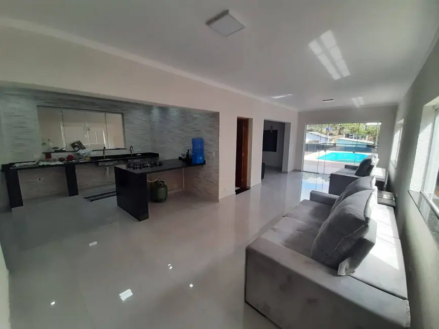 Foto 2 de Chácara com 4 quartos à venda, 300m2 em Mairipora - SP