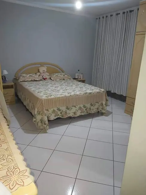 Foto 4 de Casa de Condomínio com 4 quartos à venda, 250m2 em Jardim Shangri-Lá, Atibaia - SP