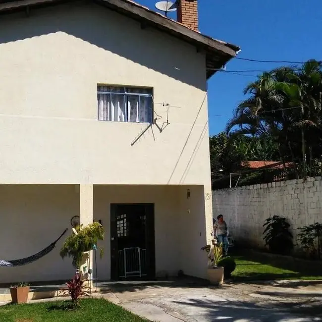 Foto 2 de Chácara com 4 quartos à venda, 250m2 em Jardim Estância Brasil, Atibaia - SP