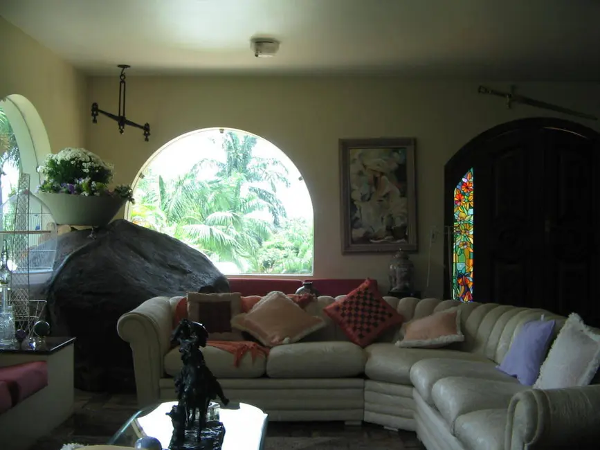 Chácara com 8 quartos à venda, 10000m2 em Lopes, Valinhos - SP - imagem 9 Foto 9 de Chácara com 8 quartos à venda, 10000m2 em Lopes, Valinhos - SP