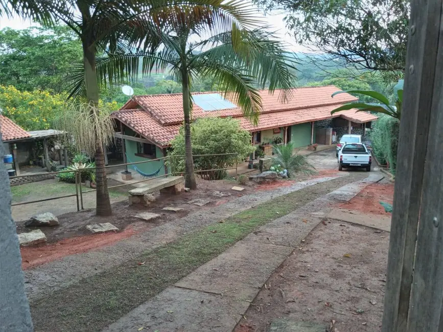 Foto 1 de Chácara com 3 quartos à venda, 280m2 em Piracaia - SP