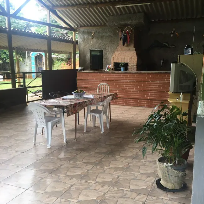 Chácara com 2 quartos à venda, 4300m2 em Piracaia - SP - imagem 2 Foto 2 de Chácara com 2 quartos à venda, 4300m2 em Piracaia - SP