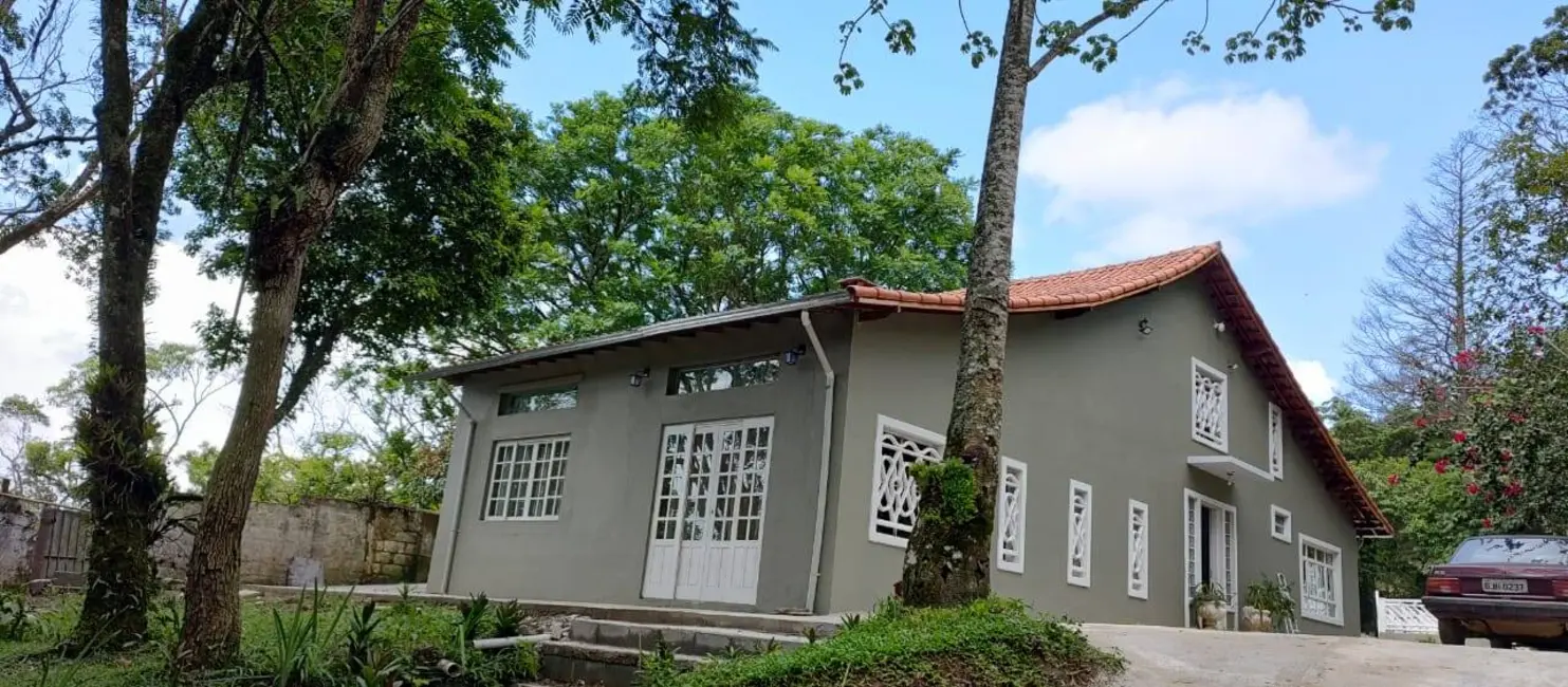 Chácara com 4 quartos à venda, 237m2 em Mairipora - SP - imagem 1 Foto 1 de Chácara com 4 quartos à venda, 237m2 em Mairipora - SP