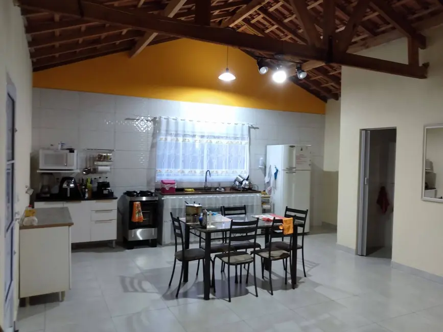 Foto 3 de Chácara com 3 quartos à venda, 214m2 em Área Rural de Atibaia, Atibaia - SP