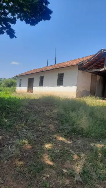 Sítio / Rancho com 2 quartos à venda, 250m2 em Piracaia - SP - imagem 8 Foto 8 de Sítio / Rancho com 2 quartos à venda, 250m2 em Piracaia - SP
