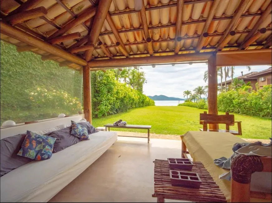 Foto 3 de Chácara com 3 quartos à venda, 300m2 em Ubatuba - SP